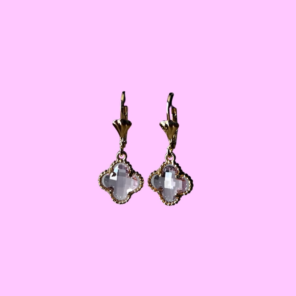 NWOT Handmade Elegant Gold and Light Pink Drop Earrings